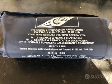 Kit segnali di soccorso navigazione entro 50 migli