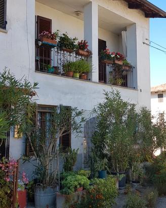 Casa libera su tre lati