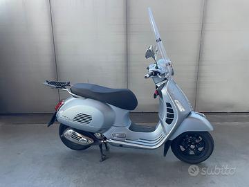 Vespa GTS Super 300