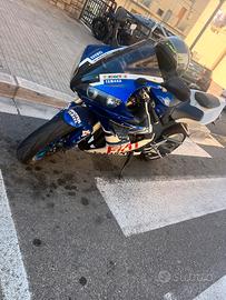 Yamaha r1