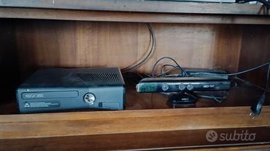 Xbox 360 con 84 giochi e accessori