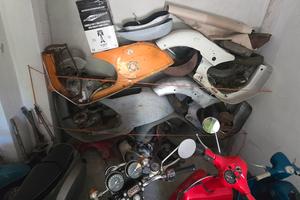 6 vespa telai e pezzi vari