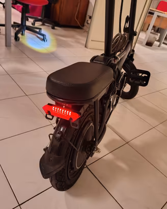 bicicletta elettrica  pieghevole