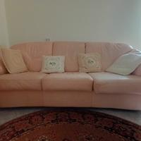 Divano 3 posti più 2 poltrone