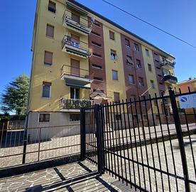 2 LOCALI A PADERNO D'ADDA