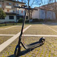 Monopattino elettrico Navee v50i pro