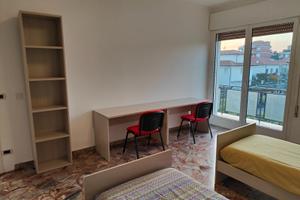 Stanza doppia per studentesse mestre