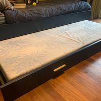 Letto singolo artigianale con due materassi