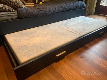 Letto singolo artigianale con due materassi