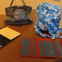 Porta documenti in materiale sintetico 