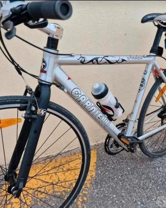 Bicicletta sportiva leggerissima(alluminio)