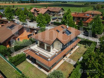 Villa o villino Pinerolo [V581VRG]