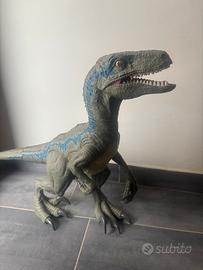 Dinosauro Gigante velociraptor BLU Jurassic World