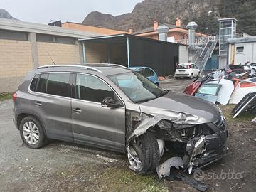 auto incidentata con motore  funzionante 