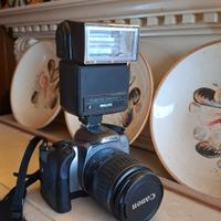 Macchina Fotografica Canon EOS 3000 con Flash 