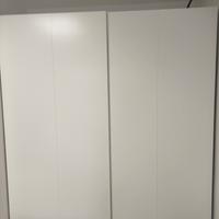 armadio PAX con ante scorrevoli