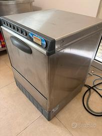 Elettrodomestico lavastoviglie