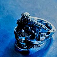 anello in argento 925 Futuristic Skull ring .