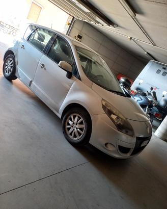 renault scenic xmod 1.5 dci 