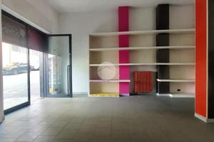 NEGOZIO A GASSINO TORINESE