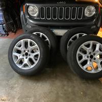 Cerchi in lega con gomme 215/60/17