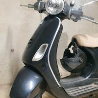Vespa 125 LX - Nera