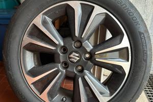 GOMME CON CERCHI IN LEGA