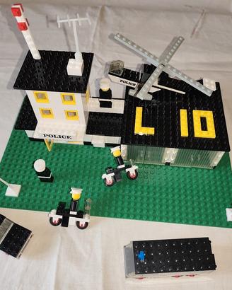 LEGO 370 Police Headquarters