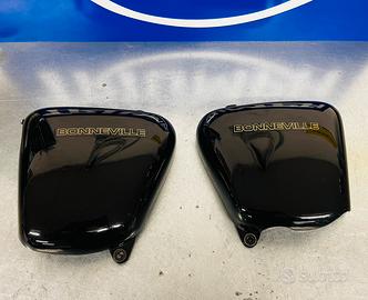 Fianchetti in metallo Triumph Bonneville