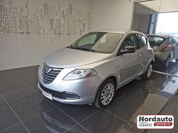 Lancia Ypsilon 1.2 69 CV 5 porte Gold