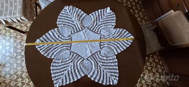 Lavori ad uncinetto, centrotavola