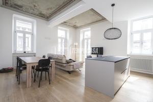 ELEGANTE APPARTAMENTO DI 152 MQ RISTRUTTURATO CON