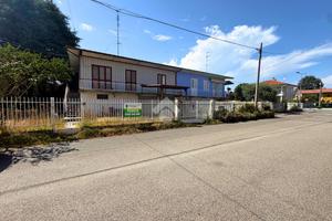 CASA SEMINDIPENDENTE A SANTHIÀ