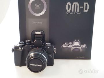 OLYMPUS OM-D E-M10 MARK II