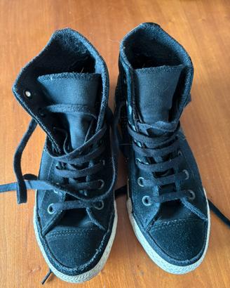 Converse All Star nere con Swarovski