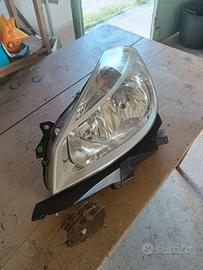 faro anteriore sx clio 3