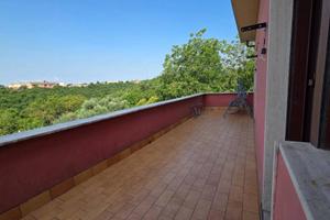 Appartamento di 105 m² con 5 locali a Cave