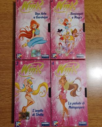 4 Videocassette VHS delle Winx.