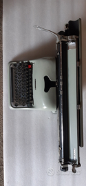 Macchina da scrivere olivetti