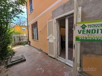 2 LOCALI A FIUGGI