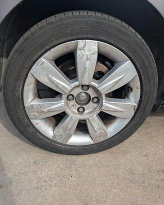 Cerchi in Lega da 16 + Gomme Auto per Clio 3°Serie