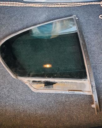 BMW 520d F10 Vetro finestrino laterale porta