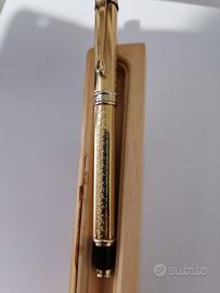 6)   RARA BIRO OSAMA DORATA