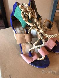 Sandali particolari multicolori da tacco tondo di