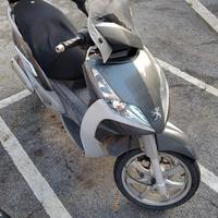 Peugeot Geopolis 300