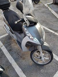 Peugeot Geopolis 300