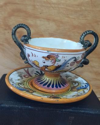 tazza +piattino in ceramica rinascimentale firmata