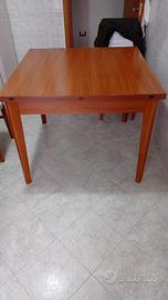 Tavola allungabile fino a due metri