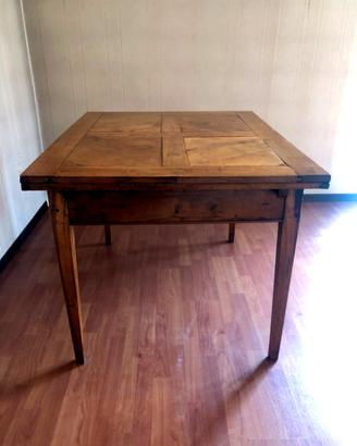 Tavolo antico allungabile con cassetto e prolunghe