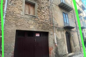 V e n d e s i casa indipendente